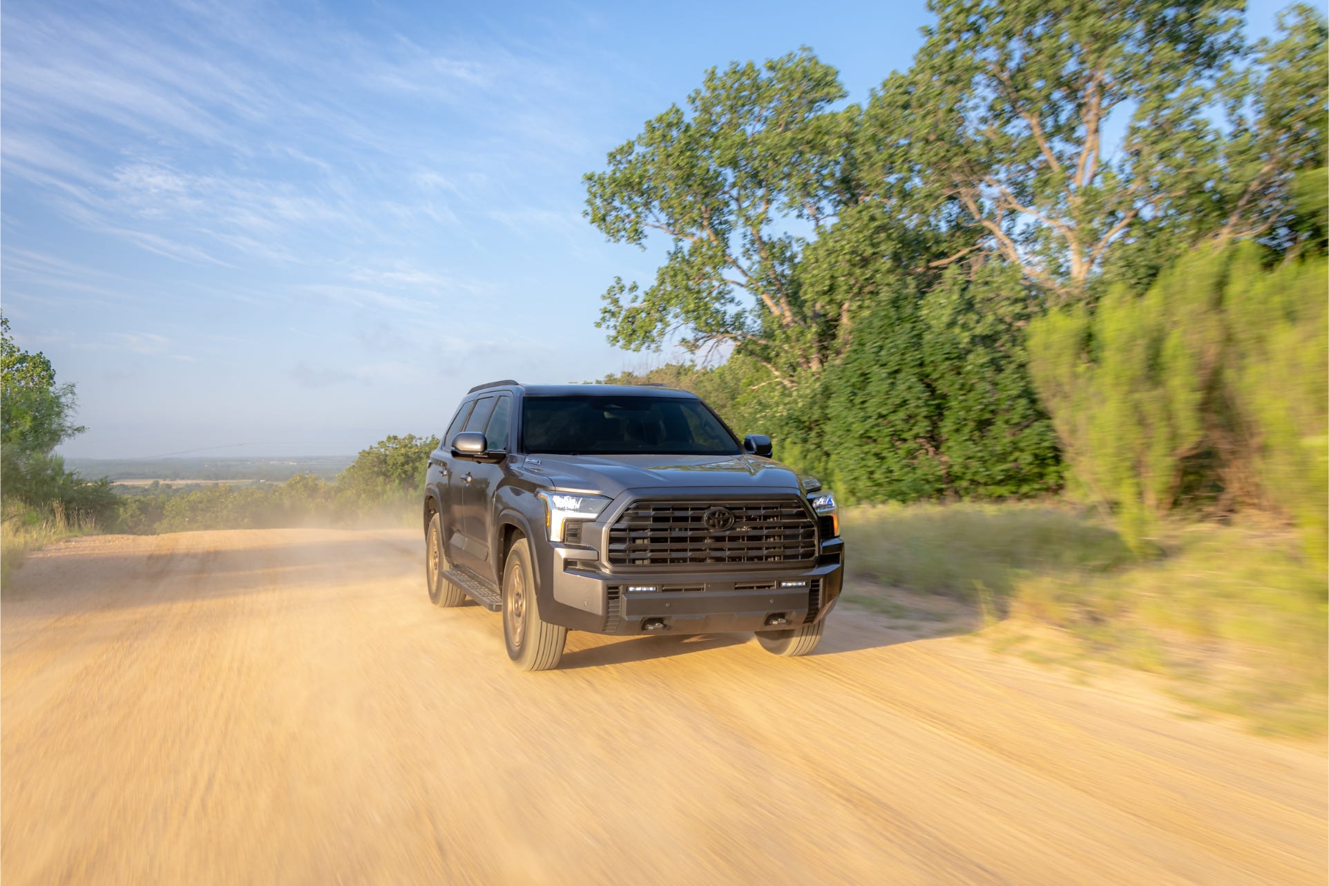 Toyota Sequoia Trailhunter 2027 Siap Jadi SUV Off-Road Tiga Baris Paling Ekstrem