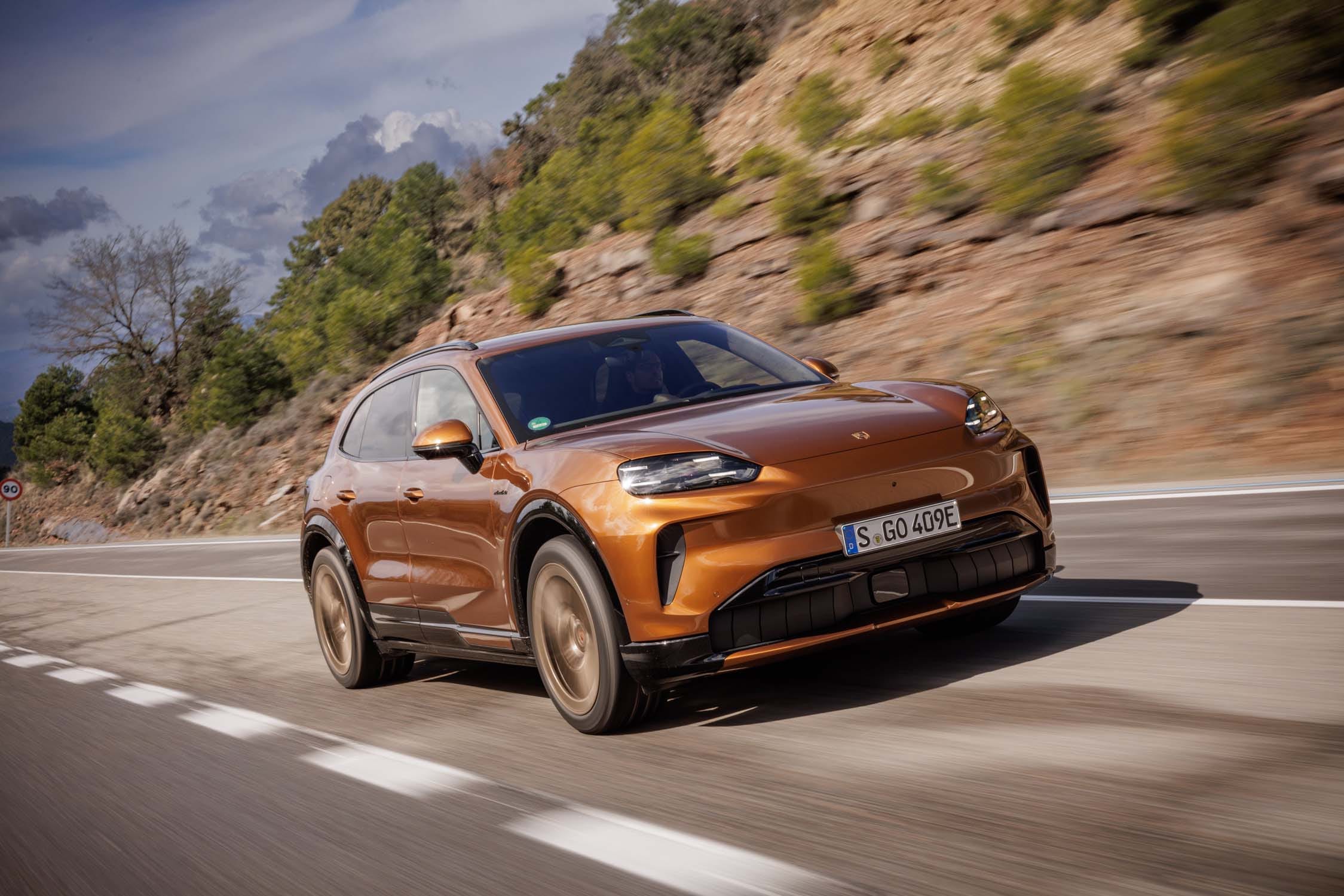 Porsche Cayenne Electric 2027 Resmi Meluncur: 1.139 HP, Isi Daya 10-80% Cuma 16 Menit