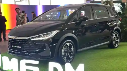 BYD Resmi Perkenalkan Teknologi Dual Mode (DM) di Indonesia, Konsumsi BBM 65 Km/Liter dan Jarak Tempuh 1.800 Km