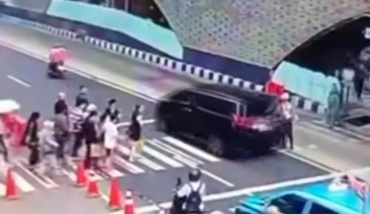 Polda Jabar Pastikan Sanksi untuk 3 Anggota Usai Viral Alphard Terobos Lampu Merah di Bundaran HI, Proses Sidang Etik Segera Digelar
