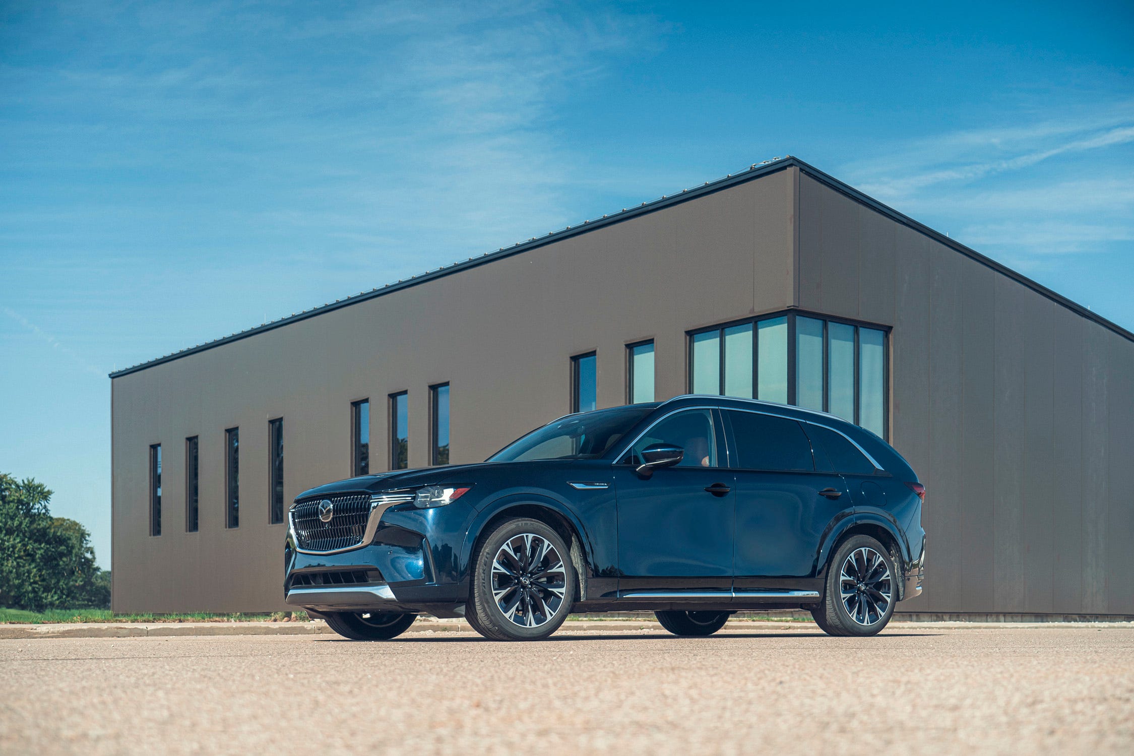 Mazda CX-90 2027: Mesin Inline-Six Bertenaga, Namun Transmisi Bikin Goyang Kepala