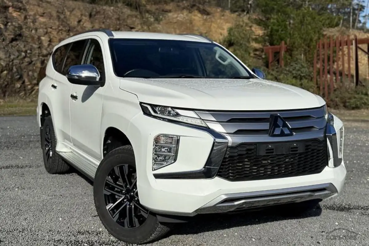 Pajero 4x4 Bekas Mulai Rp225 Jutaan, SUV Diesel Tangguh dengan Super Select 4WD yang Bandel