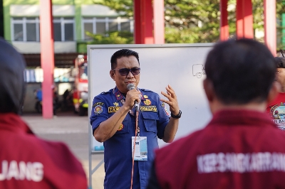 Damkarmat Makassar Luncurkan API BAHARI, Bentuk Relawan Tanggap Kebakaran di Wilayah Kepulauan Sangkarrang
