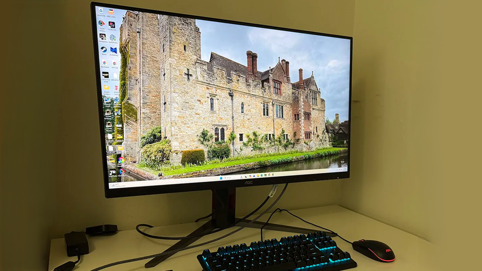 AOC U32G4 Monitor Gaming 32 Inci 4K Dual-Refresh: 160 Hz atau 320 Hz dengan Harga Rp5,2 Juta