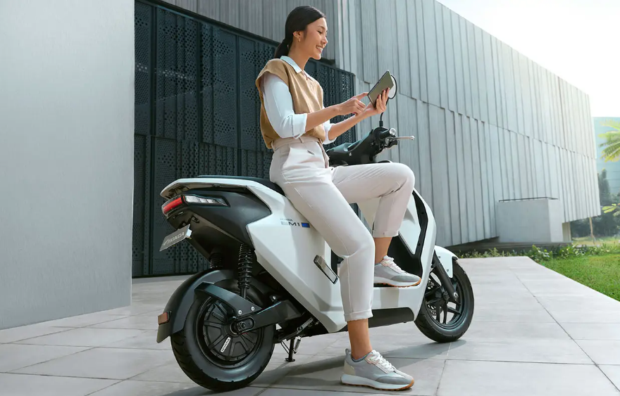 Honda ICON e Motor Listrik Subsidi 2026: Spesifikasi 53 Km, Kecepatan 55 Km/jam, dan Target Pengguna Perkotaan