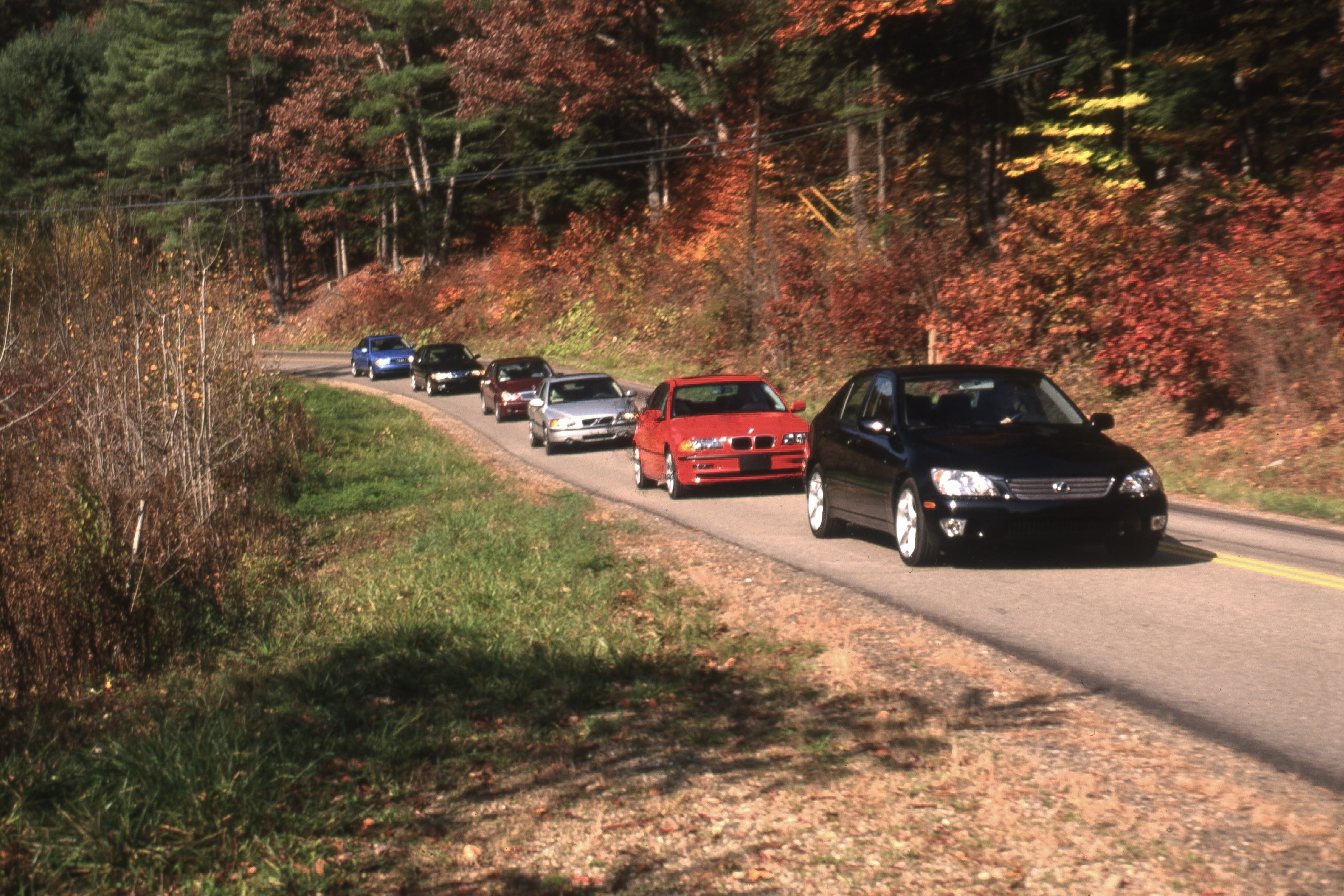 Galeri Foto Perbandingan 6 Sport Sedan 2001: Saab 9-3 SE, Mercedes C240, Volvo S60 T5, Lexus IS300, Audi A4 2.8 Quattro, dan BMW 325i