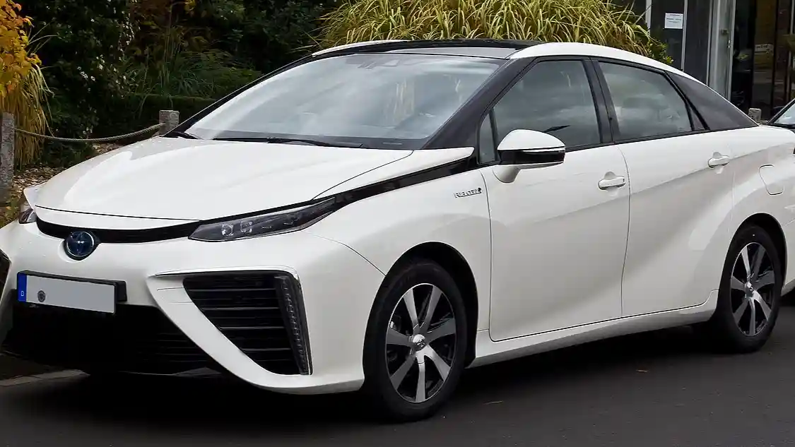 Toyota Mirai Belum Dijual di Indonesia, Infrastruktur Hidrogen dan Regulasi Jadi Penghalang Utama