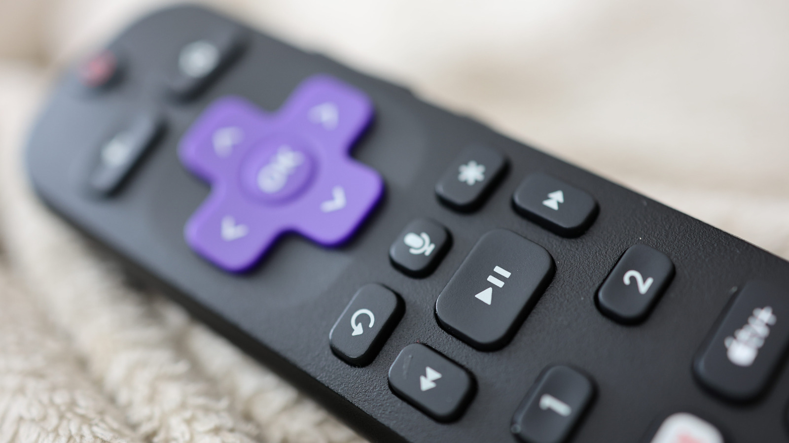 Remote Roku Bisa Voice Control TV Non-Roku, Syaratnya HDMI-CEC Aktif