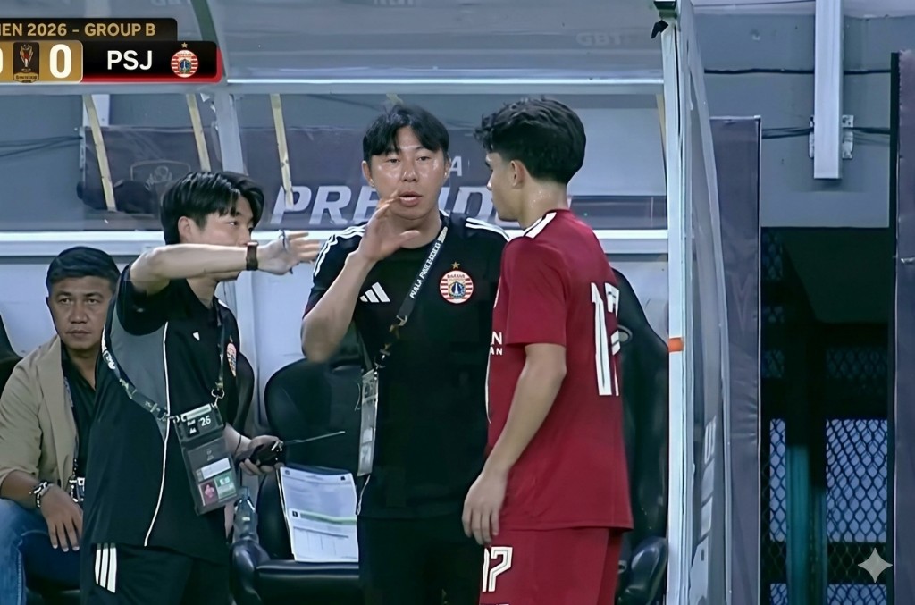 Persebaya Dominan Tapi Gagal Bobol Persija di Babak Pertama, Debut Shin Tae-yong Masih Nol Gol