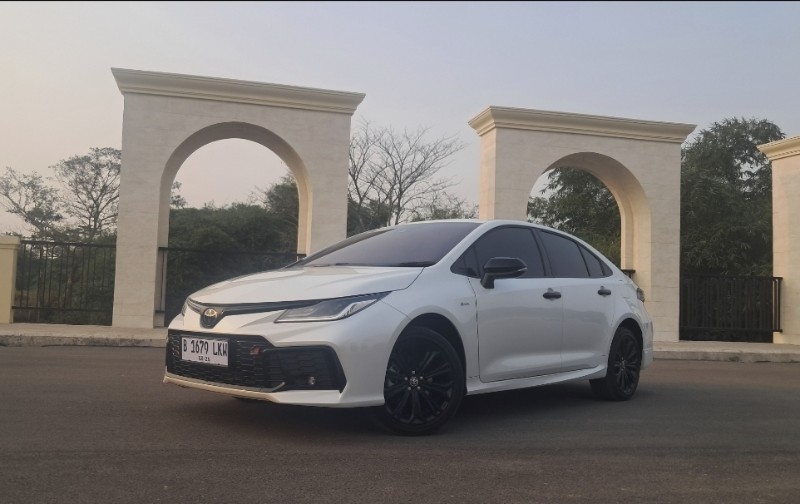Toyota Camry Hybrid Jadi Perintis Teknologi Hybrid di Indonesia, Biaya EV 60% Lebih Irit