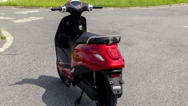 VinFast Resmi Luncurkan 3 Motor Listrik di Jakarta: Evo Retro, Feliz II Modern, Viper Sporty dengan Baterai IP67