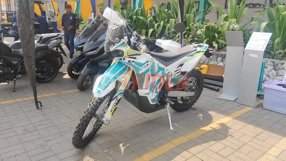 Kove 450 Rally RE 2026 Resmi Meluncur, Harga Rp188 Juta dengan Tangki 32 Liter