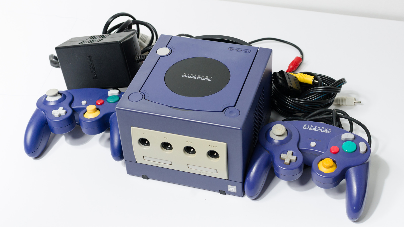 Nintendo Hampir Membatalkan Warna Ikonik GameCube untuk Pasar Amerika Serikat