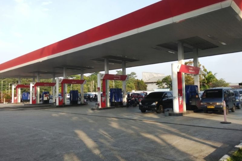 Antrean BBM di SPBU Sengkawit Tanjung Selor Didominasi Kendaraan Luar Daerah, Pertamina Pastikan Pasokan Aman