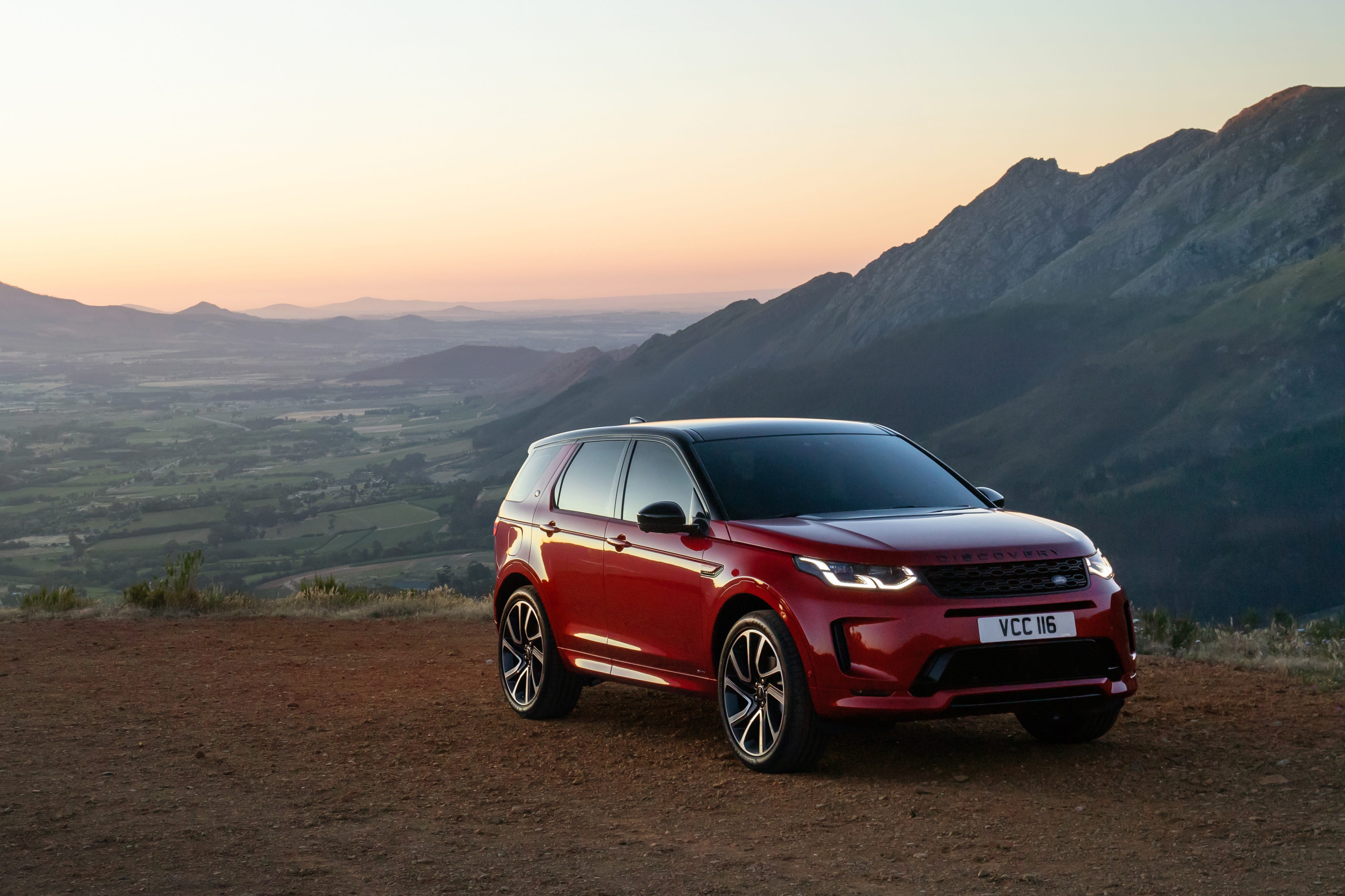 Land Rover Hentikan Produksi Discovery Sport Akhir 2026, Model SUV Kompak Ini Pamit Setelah 11 Tahun