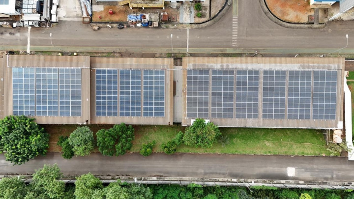 Modena Energy dan Anak Usaha Ancora Group Resmikan PLTS Atap 307,5 kWp di Cikampek, Potong Emisi 360 Ton CO2 Per Tahun