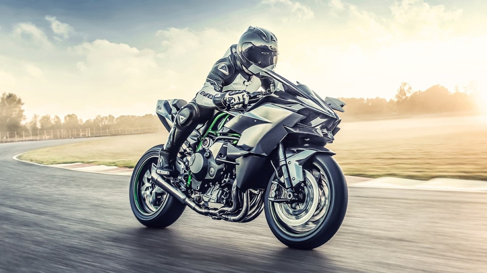 Kawasaki Ninja ZX-9R hingga GPZ900R: Deretan Motor Tercepat Pabrikan Hijau Sepanjang Sejarah