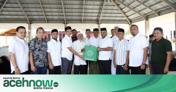 Dirut Bank Aceh Syariah Fadhil Ilyas Ziarahi Makam Habib Bugak di Bireuen, Teladani Wakaf Produktif untuk Jamaah Haji Aceh