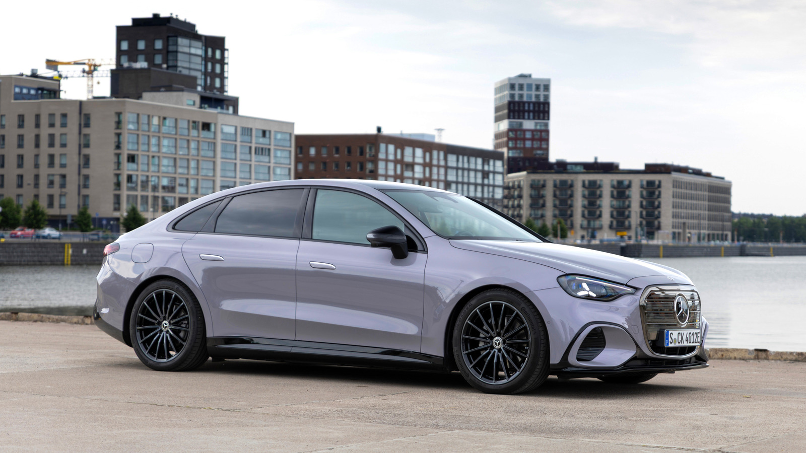 Test Drive Mercedes-Benz C-Class EV 2027: Mewah Bersih, Tapi AI-nya Ganggu Konsentrasi