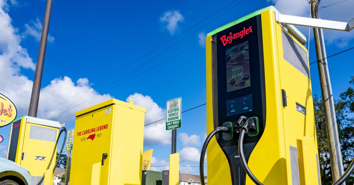 Bojangles Buka Stasiun Fast Charging EV Pertama di Savannah, 85 Lokasi Baru Dikebut Hingga 2027