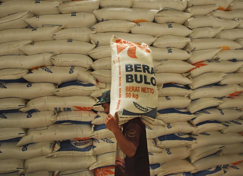 Bulog Serap 3,5 Juta Ton Beras Petani Sepanjang 2024, Stok Aman Hadapi Musim Panen