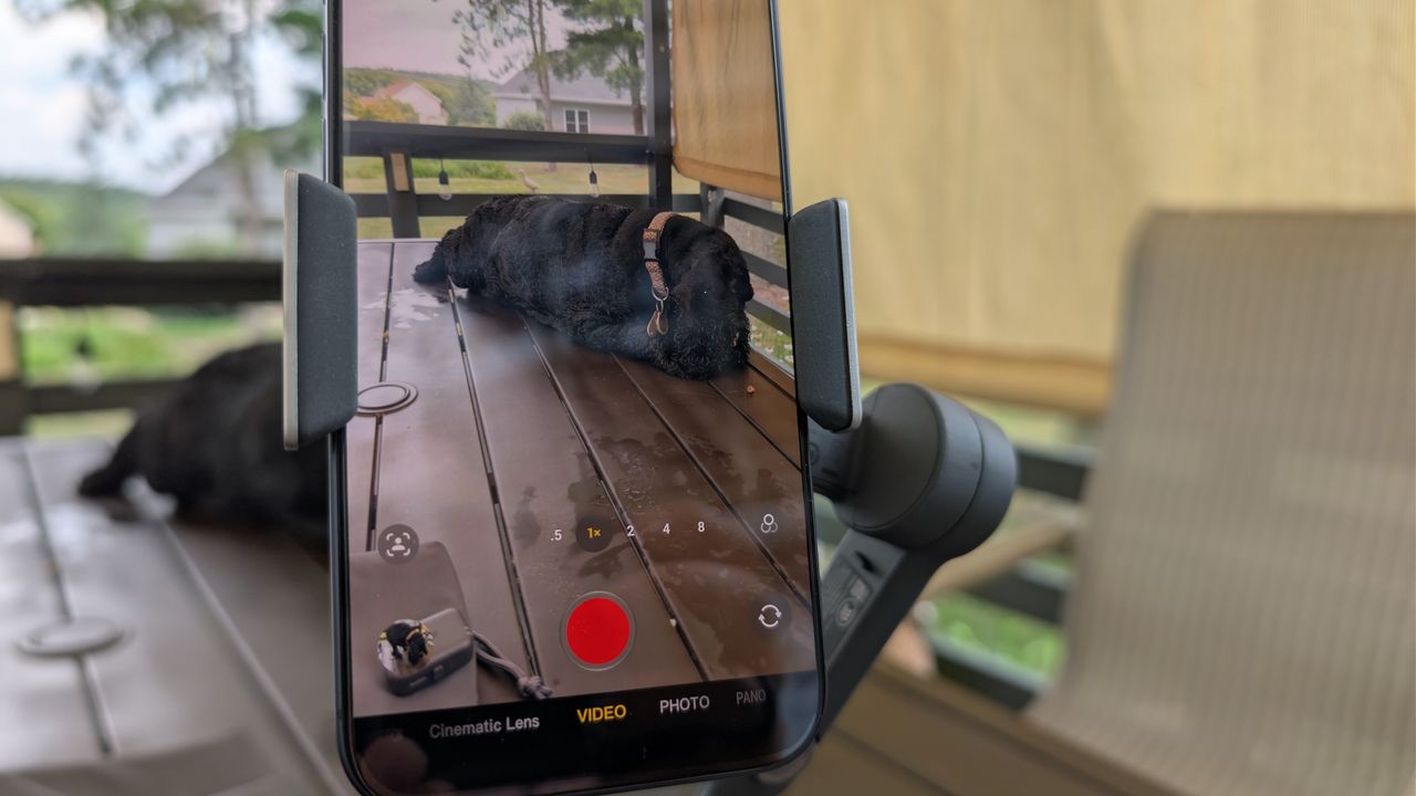 DJI Osmo Mobile 8 dan Mic Mini: Setelah Sebulan Dipakai, Ini yang Berubah dari Video iPhone 17 Pro Max