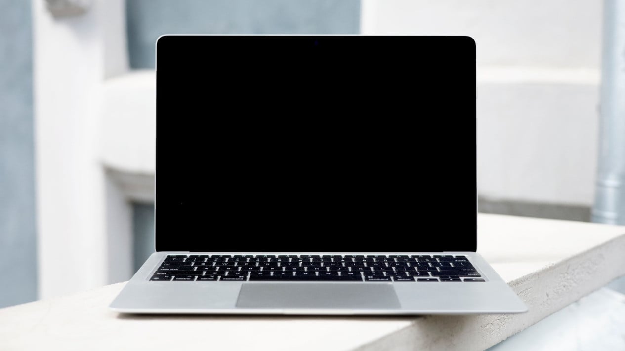 MacBook Air M4 hingga ThinkPad X1 Carbon, 3 Laptop dengan Spesifikasi Tahan Lama untuk Investasi 5-7 Tahun