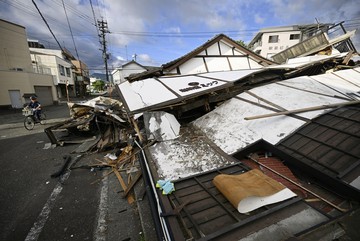 Gempa 7,1 Magnitudo di Kumamoto Runtuhkan Bangunan, Warga Yatsushiro Mengungsi