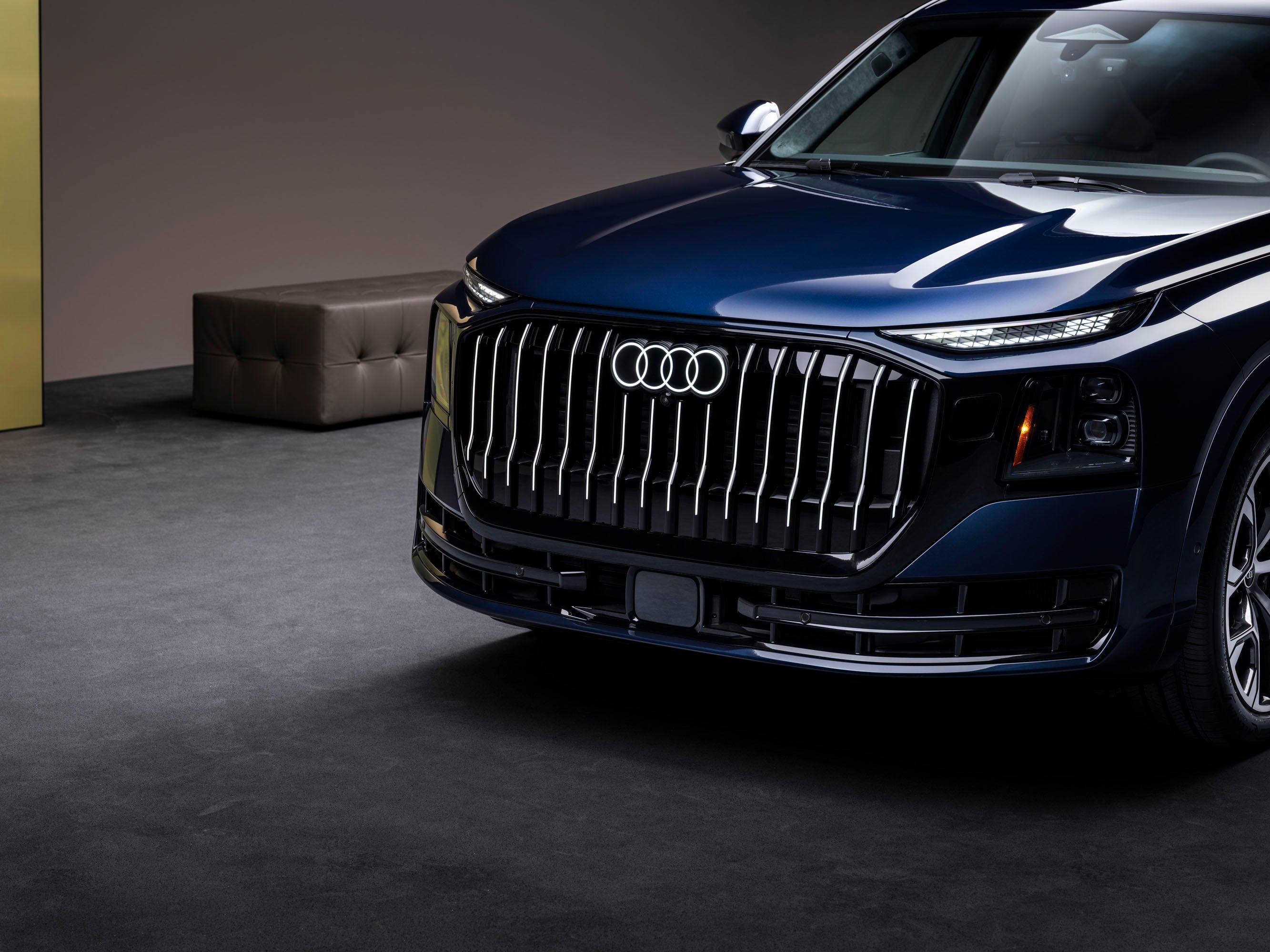 Foto Eksterior Audi Q9 2027 Bocor, Tampilan SUV Terbaru Terlihat dari Berbagai Sudut