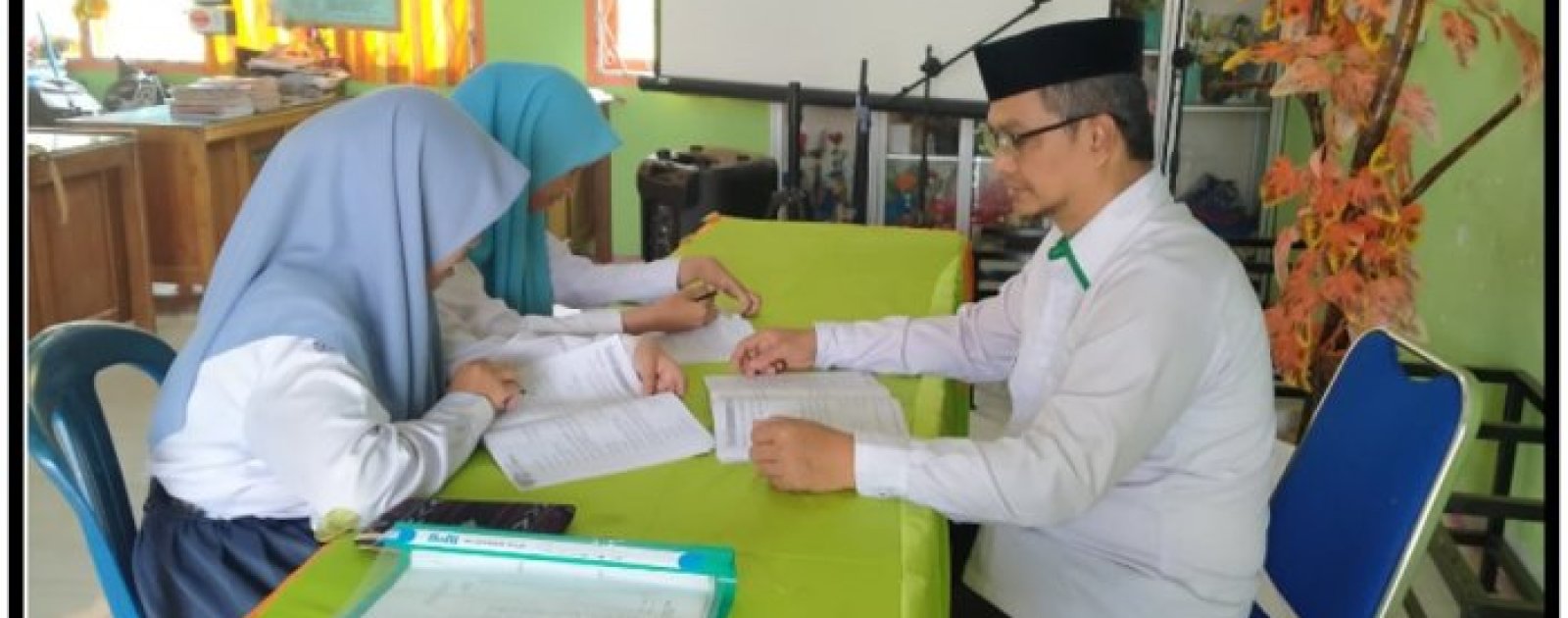 Siswa MTsN 1 Tebo Genjot Latihan Nahwu-Sharaf dan CBT Jelang Olimpiade Bahasa Arab Tingkat Provinsi Jambi