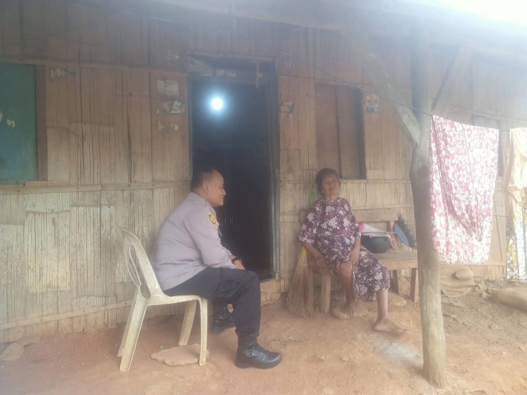 Mbah Suminem, Nenek 70 Tahun di Lampung Utara, Setahun Menanti Janji Kades untuk Toilet yang Tak Kunjung Terwujud