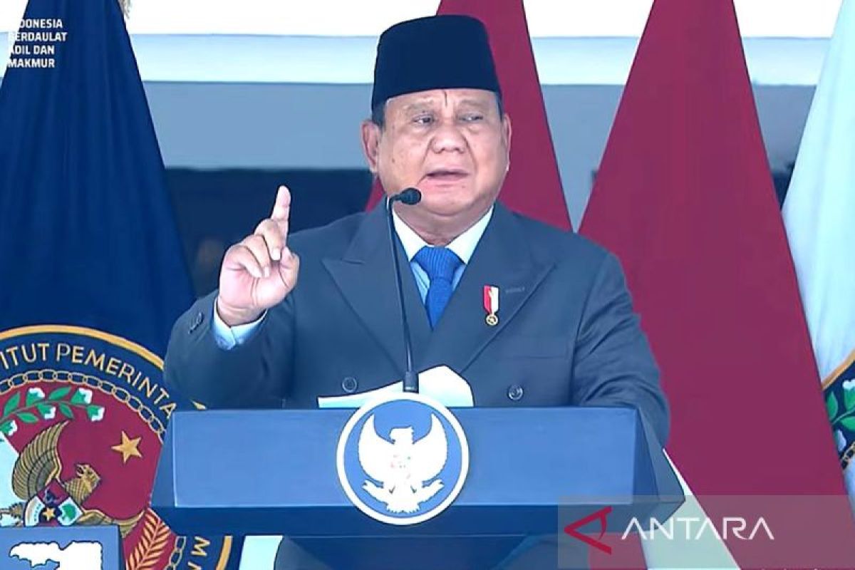 Prabowo ke Pamong Praja Muda IPDN: Negara Maju Butuh Pemerintahan yang Efisien dan Tidak Korup