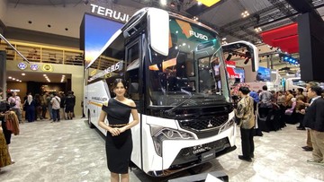 Mitsubishi Fuso Canter Extra Long Bus Resmi Dijual, Harga Sasis Mulai Rp 469,3 Juta