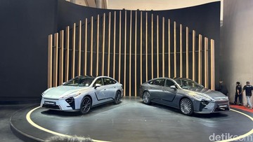 Lexus ES Hybrid dan Listrik Resmi Meluncur di GIIAS 2026, Harga Mulai Rp 1,2 Miliar