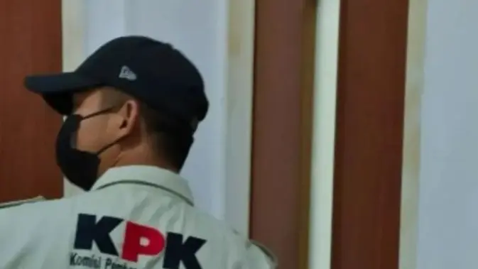 KPK Geledah Rumah Kontraktor dan Ruang Kepala DPUPR usai OTT Bupati Pemalang