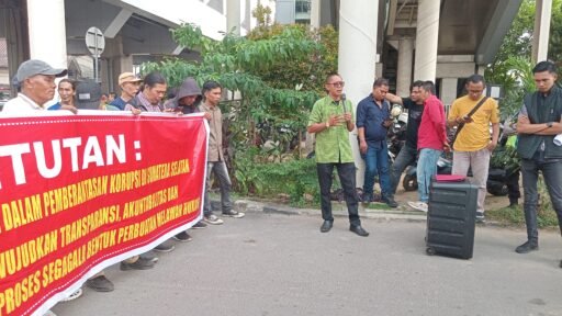 Proyek Miliaran di Setda Palembang Disorot, CACA Sumsel Gelar Aksi di Kejari dan Minta Pejabat Diperiksa