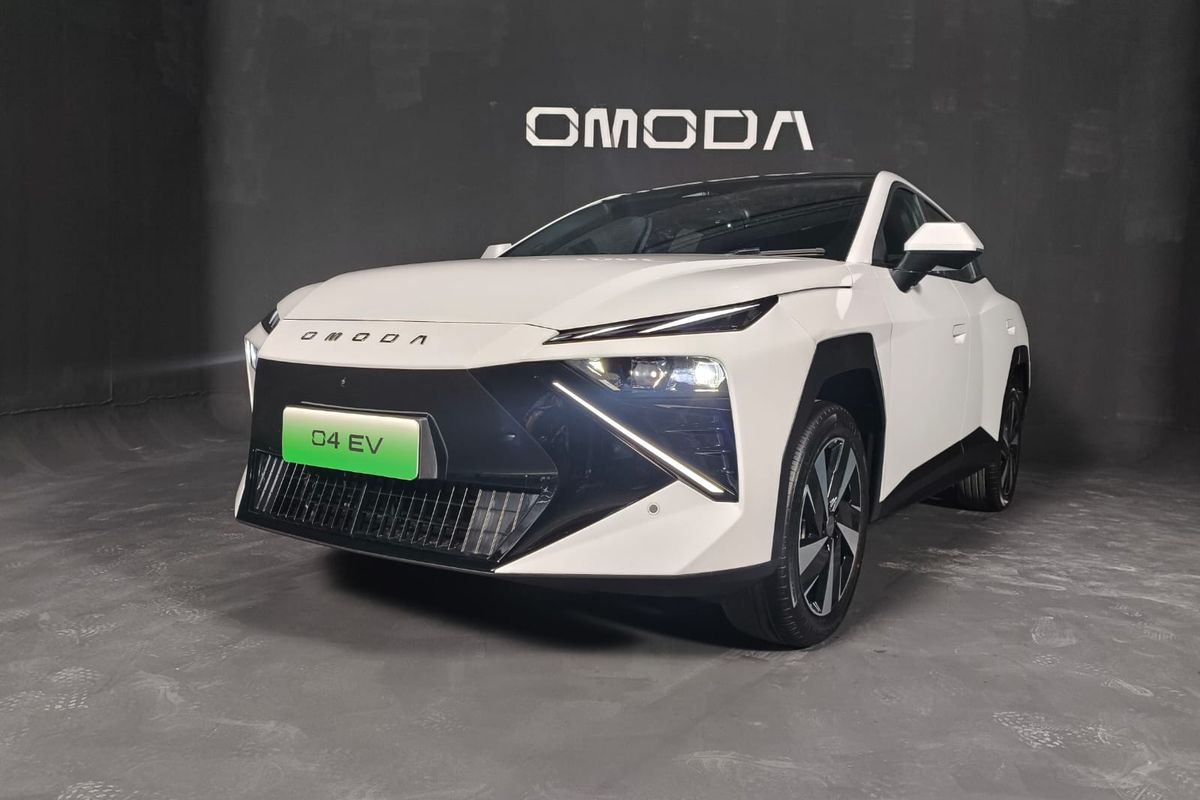 Omoda O4 Resmi Dikenalkan di Indonesia, Andalkan Super AI Cockpit sebagai Pembeda Mobil Listrik