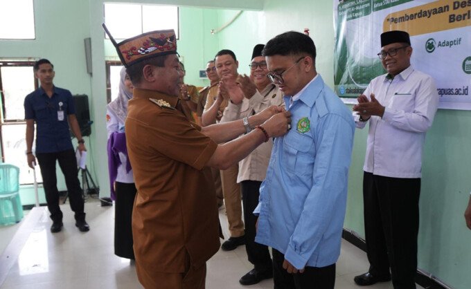 Bupati Kapuas Wiyatno Minta Mahasiswa KKN STAI Kuala Kapuas Tak Sekadar Isi Absen, Harus Jadi Agen Perubahan Desa