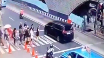 Pemilik Baru Alphard Penerobos Zebra Cross di HI Ternyata Tak Bisa Bayar Pajak karena STNK Diblokir Dokter E
