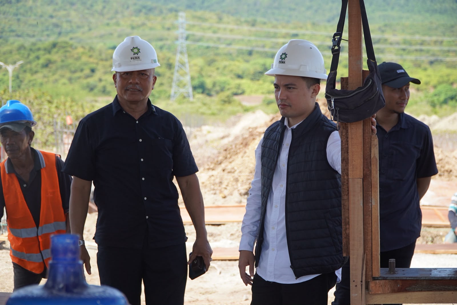 Dirut PT PEMA Tinjau KIA Ladong di Aceh Besar, Pabrik Baja Ringan 5 Hektare Ditargetkan Produksi 2.000 Ton Per Bulan