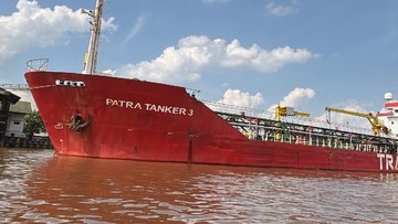 Kapal Pengangkut Tiba di Pontianak, Pertamina Patra Niaga Tambah Pasokan BBM untuk Wilayah Kalbar