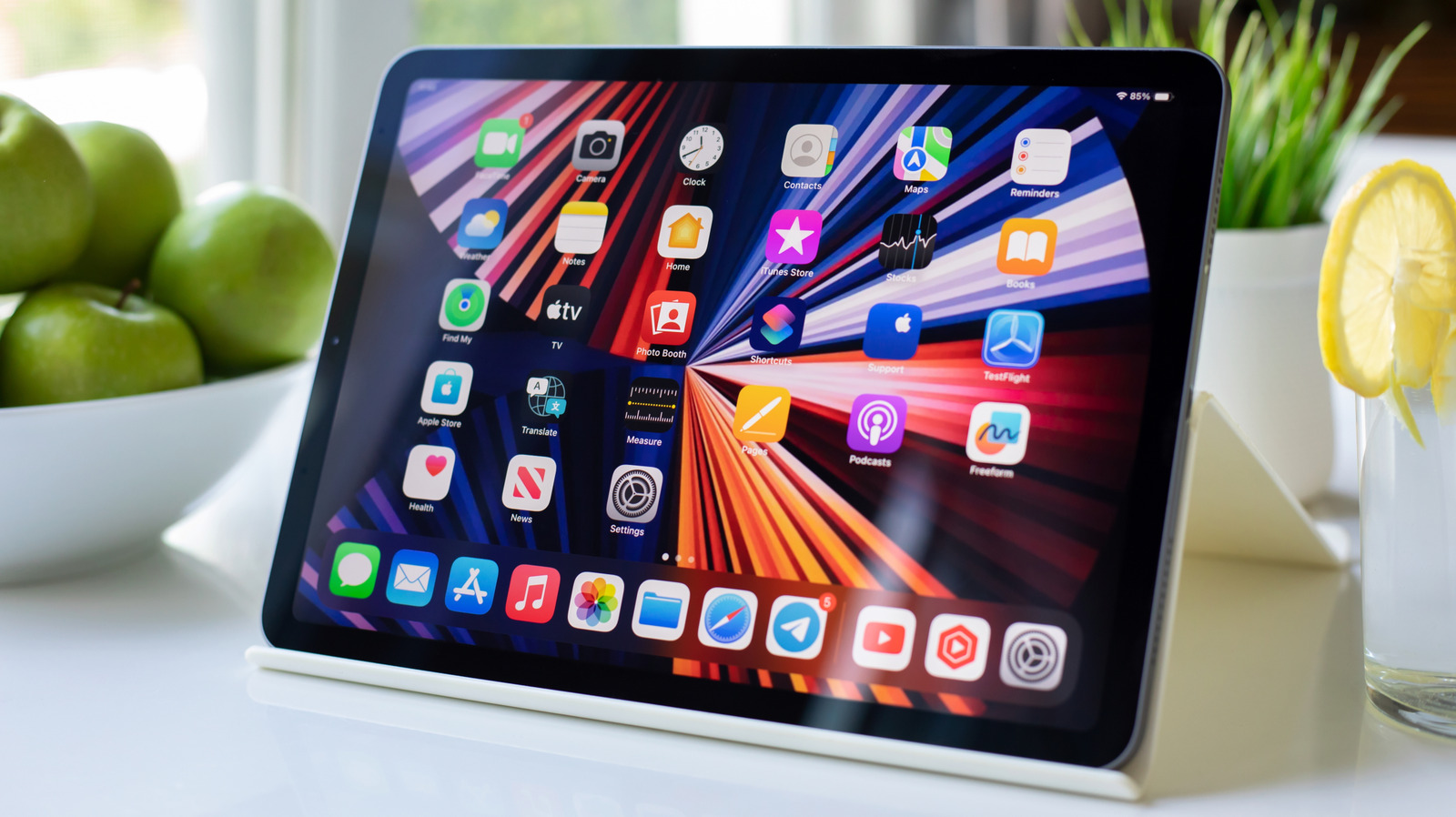Alasan iPad Masih Pakai Touch ID Sementara iPhone Sudah Beralih ke Face ID