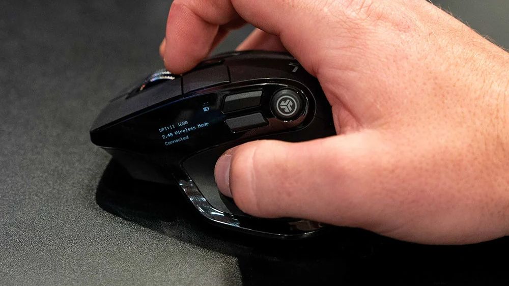 Review JLab Epic Wireless Mouse: Mouse Rp 850 Ribuan dengan Layar OLED dan Baterai 4 Bulan