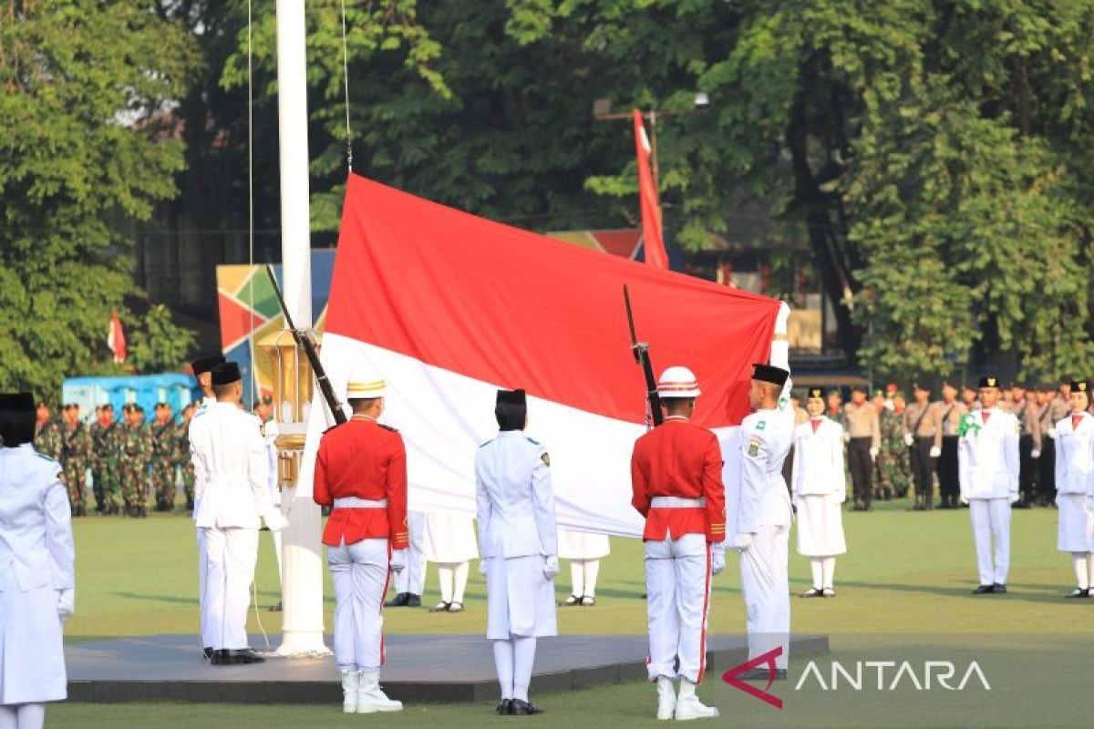 Pemkot Tangerang Terbitkan Edaran Kibarkan Bendera Merah Putih Sebulan Penuh untuk HUT Ke-81 RI, Warga Diminta Pasang Umbul-Umbul