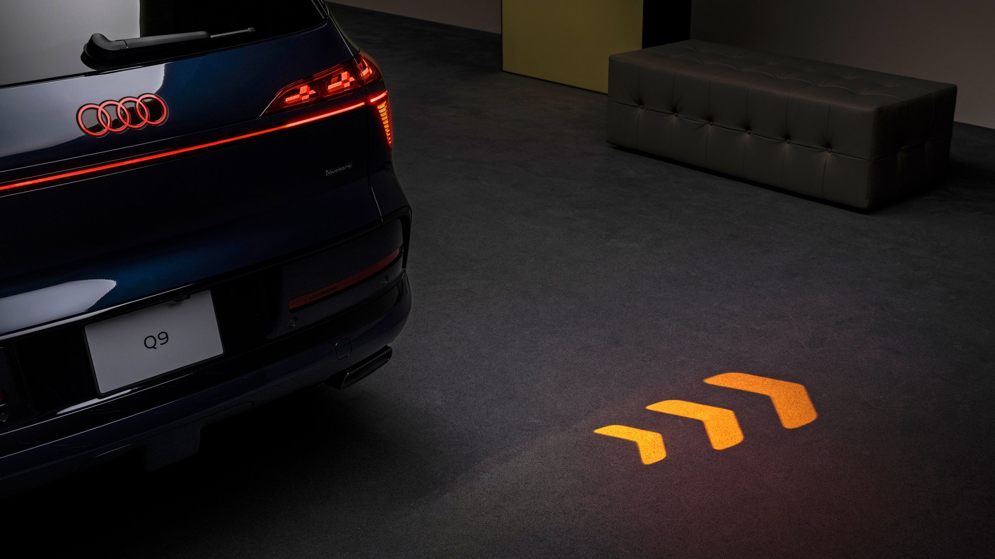 Audi Q9 Flagship SUV Pamer Teknologi Lampu Proyektor Belok, Bisa Kirim Sinyal ke Pengendara Lain