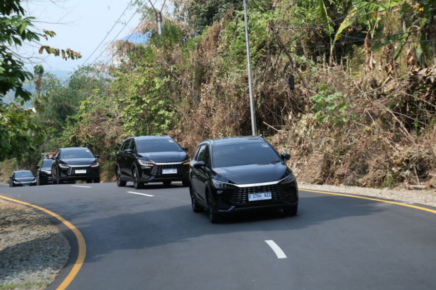 Uji BYD M6 DM di Bandung: Konsumsi BBM 144 Km/L, Tertinggi dari Semua Kota