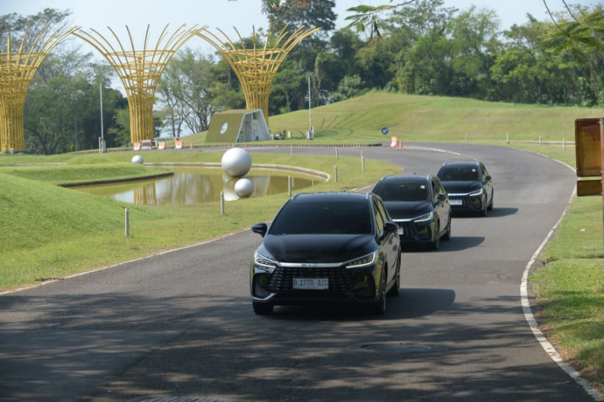 BYD M6 DM Rute Surabaya-Prigen: Konsumsi BBM 82 Km/Liter, Tapi Ada