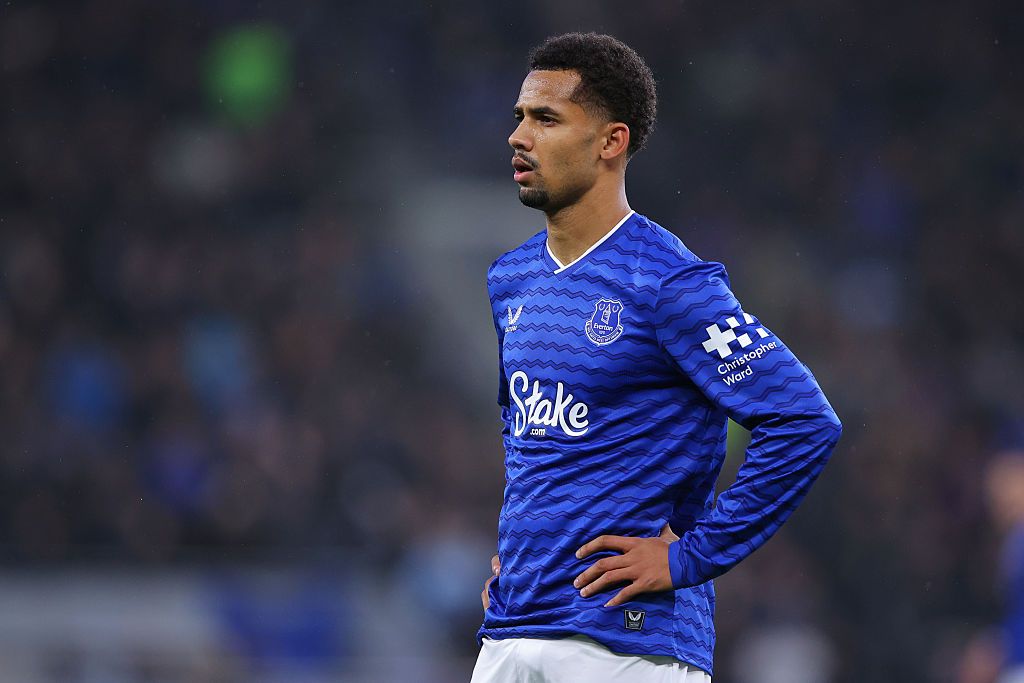 Everton Hadapi Masalah Besar Jelang Musim Baru: Iliman Ndiaye Hengkang, Lini Belakang Kritis