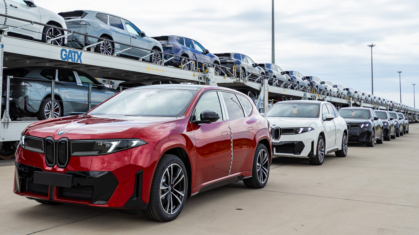 BMW iX3 Cetak 50.000 Unit dalam 10 Bulan, Permintaan Global Tembus Dua Kali Lipat
