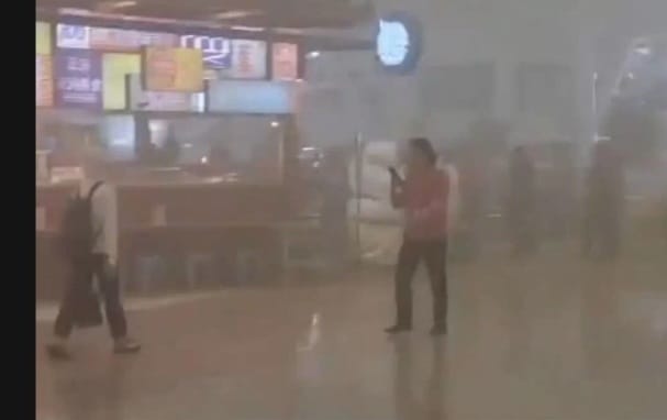 Kepulan Asap di Gerai Lantai 2 Terminal Internasional Ngurah Rai, Penumpang Sempat Panik dan Diarahkan Menjauh